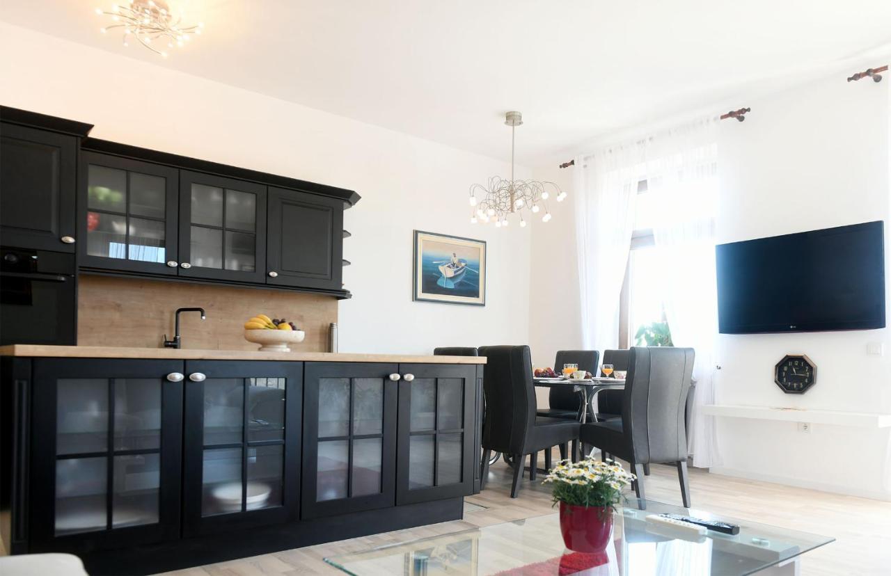 Divia Apartment Риека Экстерьер фото